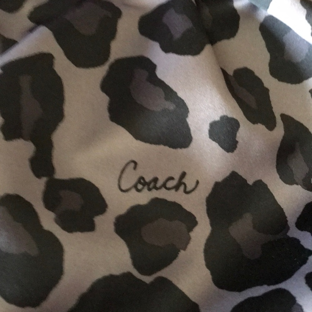 🎉🎉Host Pick🎉🎉Coach Oscelot Animal Print Maggie - Picture 7 of 7